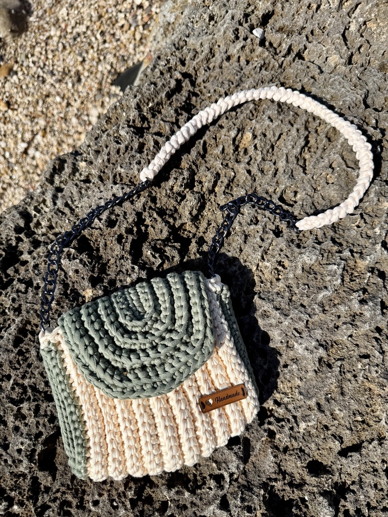 Amicreat / Petit sac kaki et beige